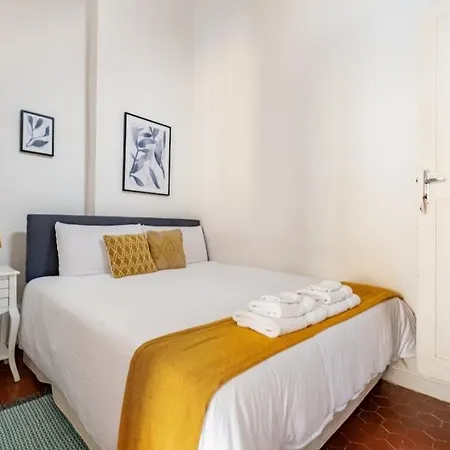 Penthouse G Reni Appartement