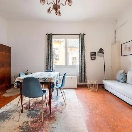 Appartement Penthouse G Reni *